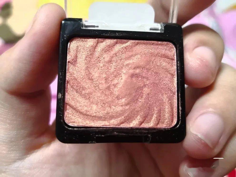 眼影|快速完妆零技巧，1分钟搞定眼影~！