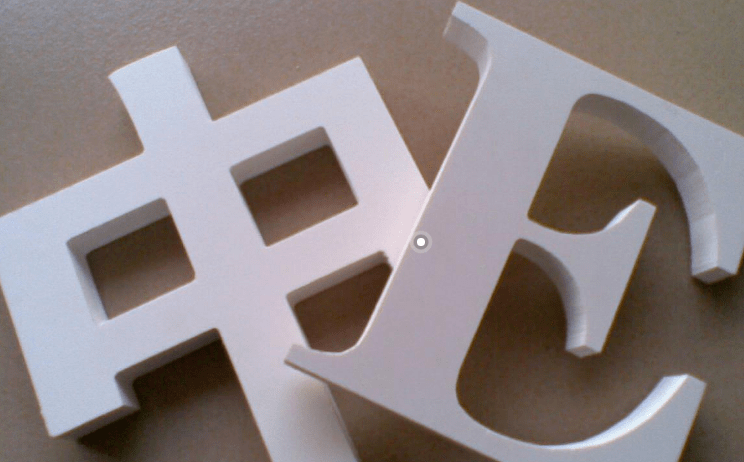 pvc、双色板、亚克力都有什么区别?