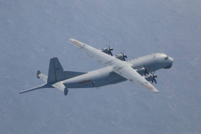 解放军频繁绕台飞行是为熟悉航路，台军应反制