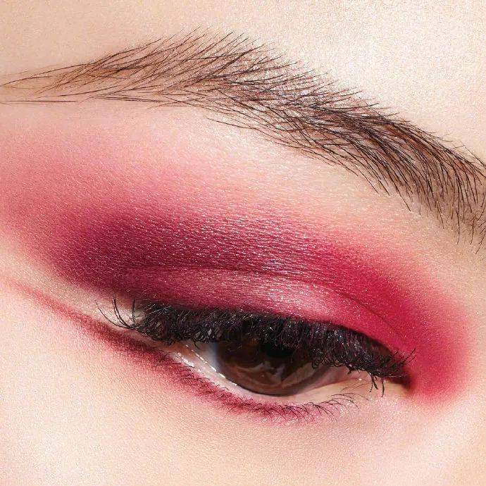 眼影|秋天换新装，别忘了给眼睛也安排上呀！