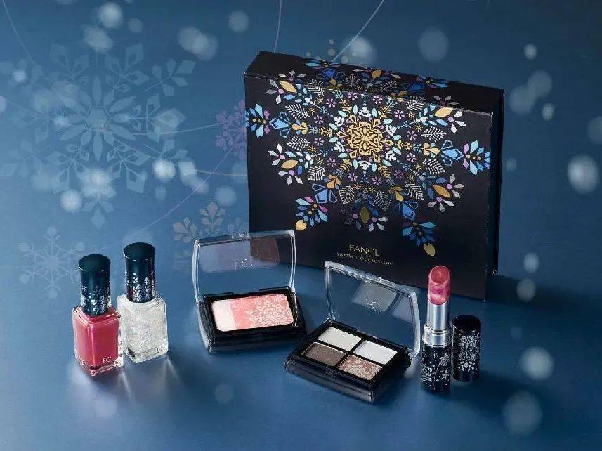 彩妆|2020圣诞彩妆,这些最值得买!