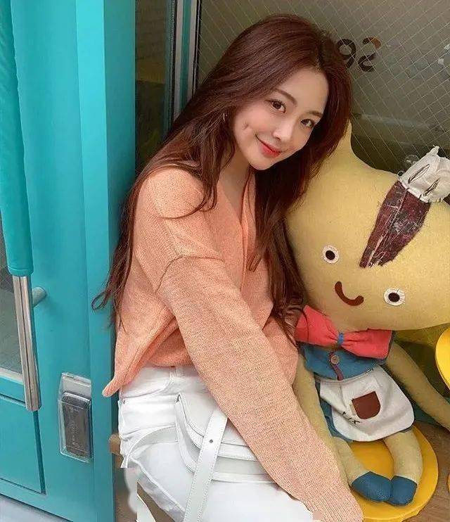 瑞小美|答应我，下次剪头发带着BLACKPINK的新专辑去好吗？