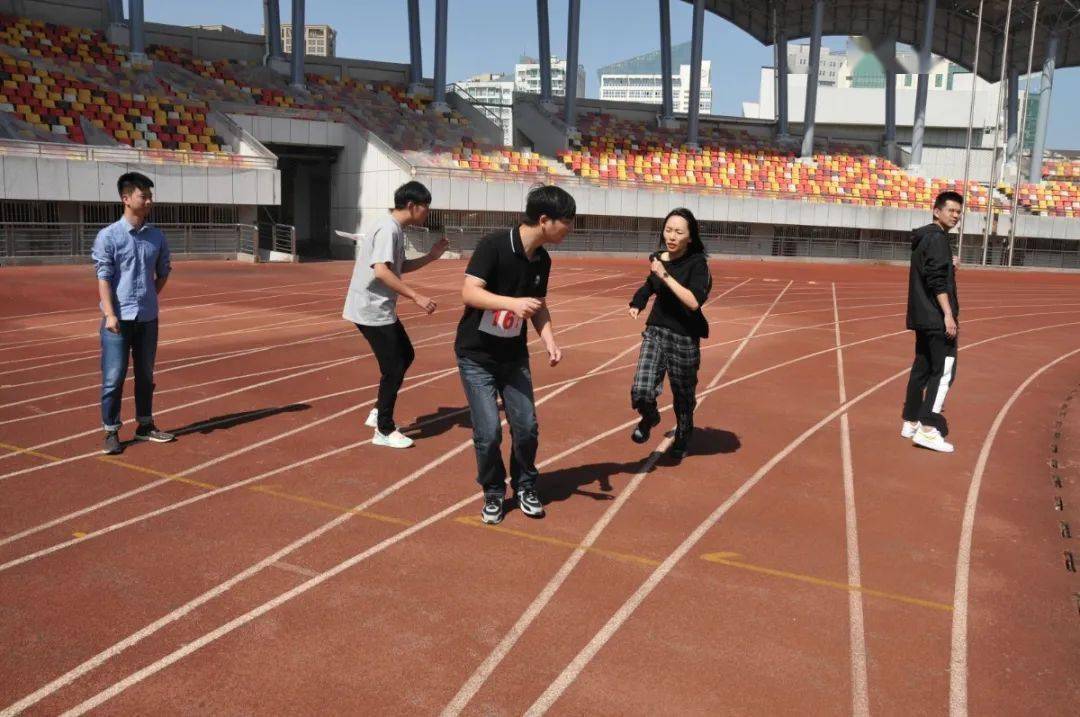 人口调查队_调查人口的照片(2)
