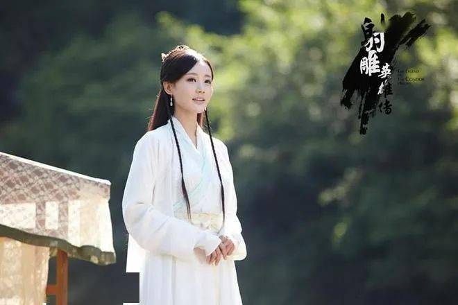 哇哦！网友发现了“金鹰女神”们背后的“奶娘