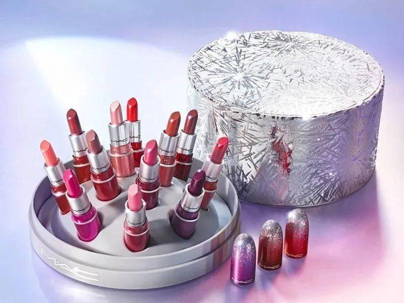 彩妆|2020圣诞彩妆,这些最值得买!