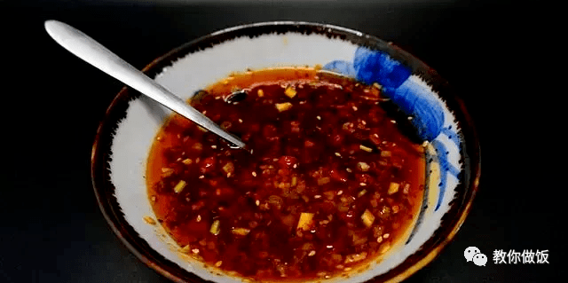 如何做出好吃的麻辣酱 259c3d155f76484ea0795872ad0ccc22.png