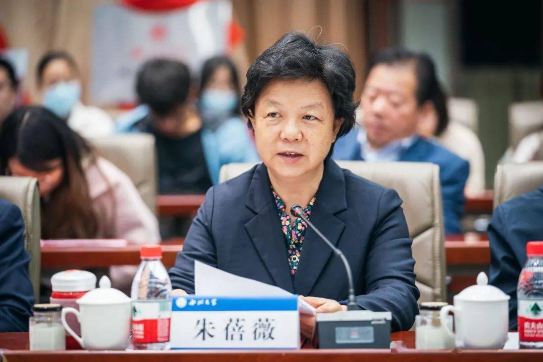 西北大学食品科学与工程学院名誉院长,大连工业大学教授朱蓓薇,国际