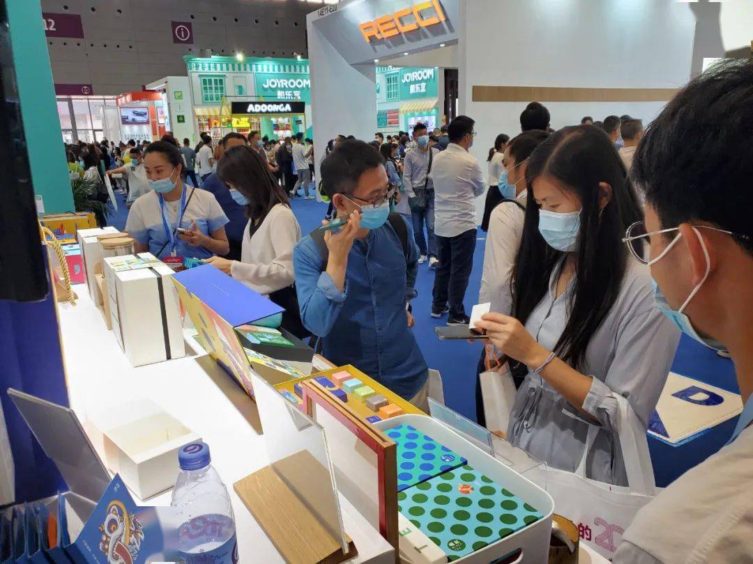 深圳礼品展为国内领先的礼品及家居用品展览会,展会每年吸引十余万