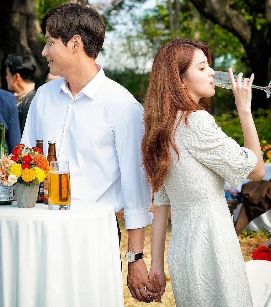 夫妻的世界在线观看高清 ab8d0f43370241f8b789f6f45ee5200f.jpeg