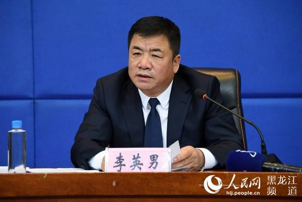 绥化市政协副主席,兰西县委书记李英男.焦洋 摄