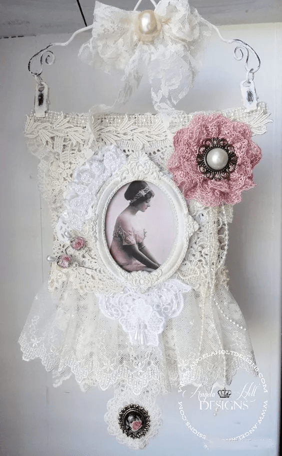 装饰品怎么缝在衣服上 ab7de50b87a04297b835adacd47732a2.png