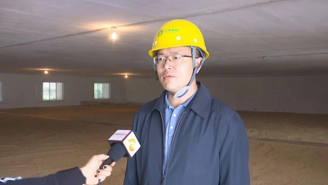 禄丰县发展和改革局副局长 胡正平