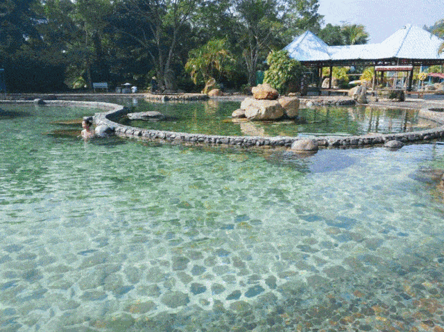 199元抢住恩平恒大泉都欧式园景房,含2大2小帝都温泉门票!