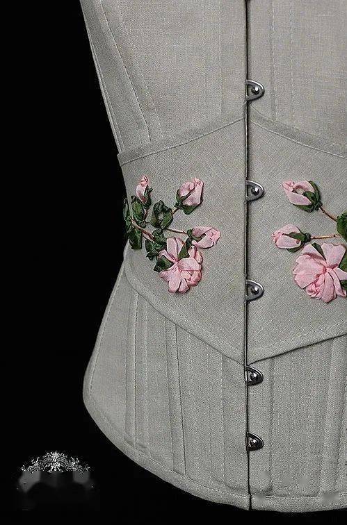 教程|丝带绣 | 奥斯汀玫瑰的绣法教程！（附:13种丝带、7种入门针法详细教程）