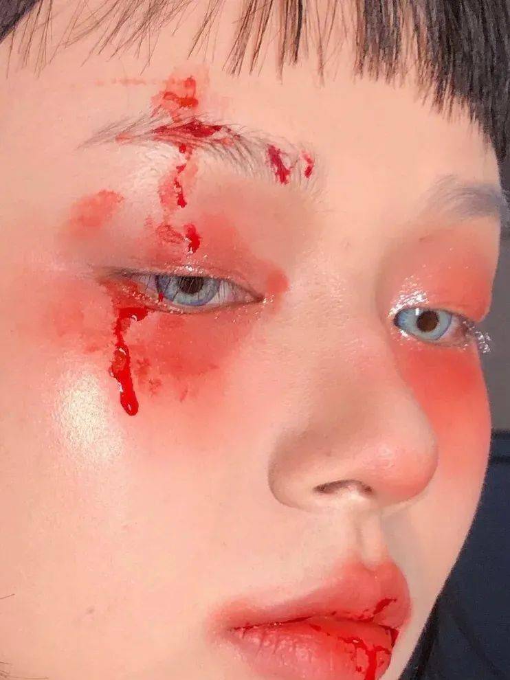 伤痕|都万圣节了你的妆容还不来点儿刺激的？