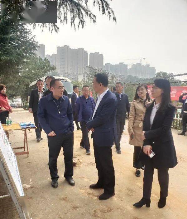 10月29日,长沙市城市人居环境局党组书记,局长周飞率队调研我市国有