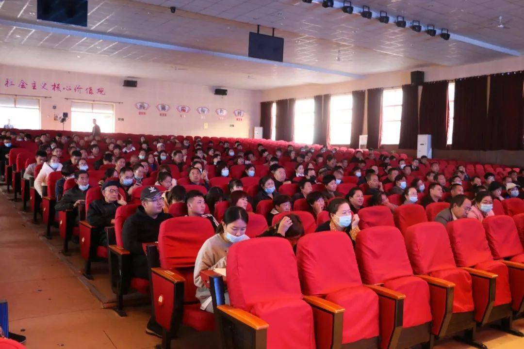 人口普查正式登记动员讲话_普查人口登记表格图片(3)