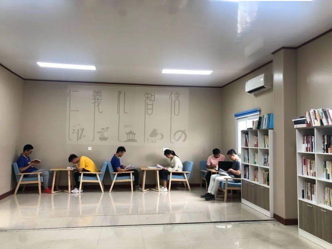 南国东延线工程项目部党员活动室暨"阅览室"正式启用