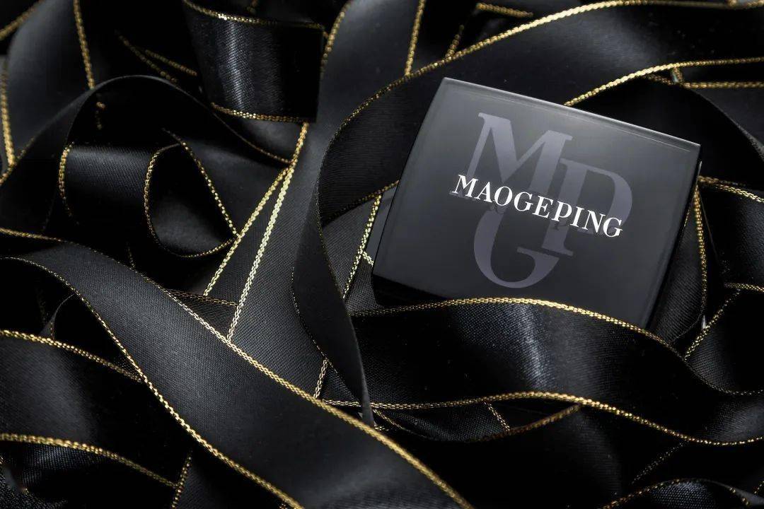 毛戈平|李佳琦推荐~热销4万+！能顾持妆10小时的神器究竟是什么？