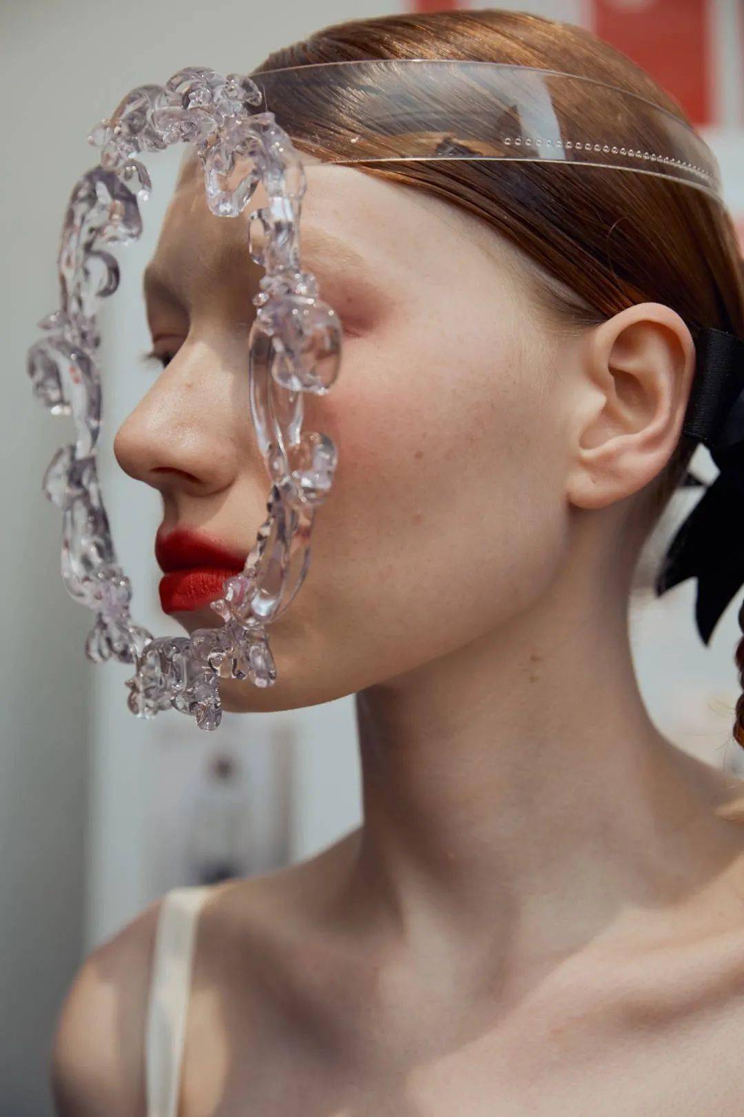 毛戈平|李佳琦推荐~热销4万+！能顾持妆10小时的神器究竟是什么？