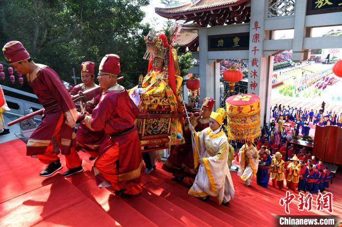 国家级非物质文化遗产妈祖祭典在福建湄洲岛举行