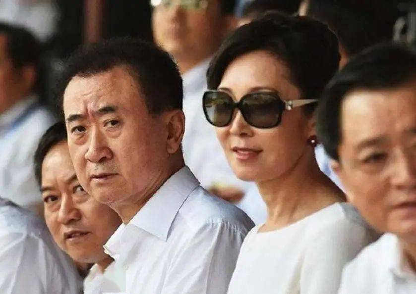 花花|董花花宣战196天后才彻底清醒…