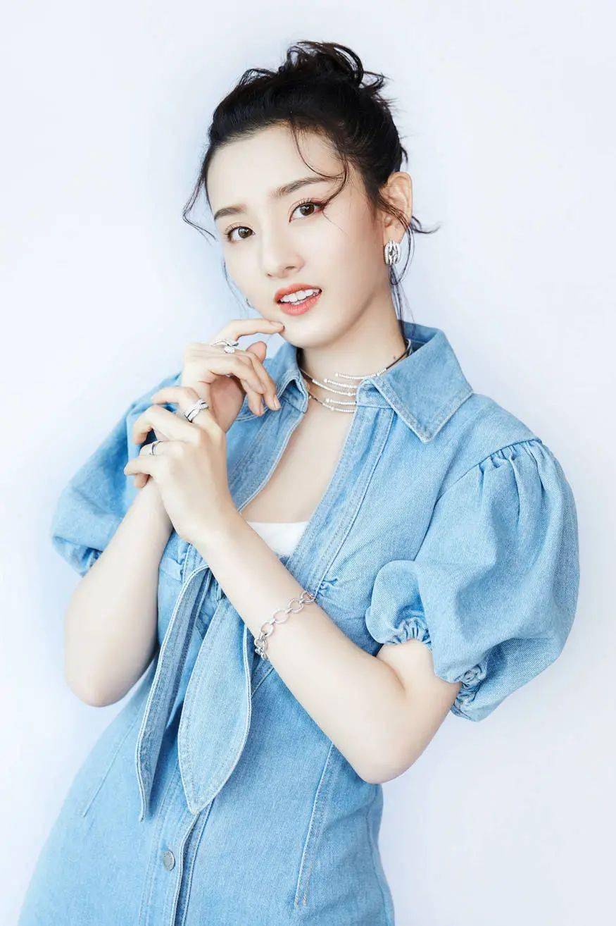 羊毛|撩个头发都风情万种？杨幂真是好港一女的！