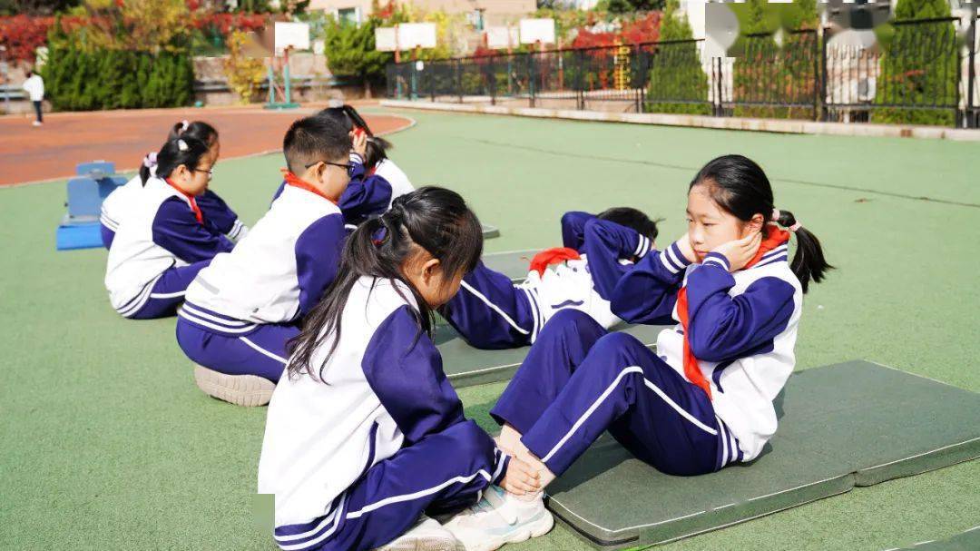 怎么当学校的体育老师 ca3e73b6eb9745aab96b7394140cdc7e.jpeg