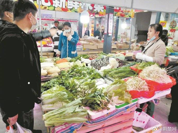 武汉|秋冬时令菜大量上市均价下跌 一元菜回归武汉市场