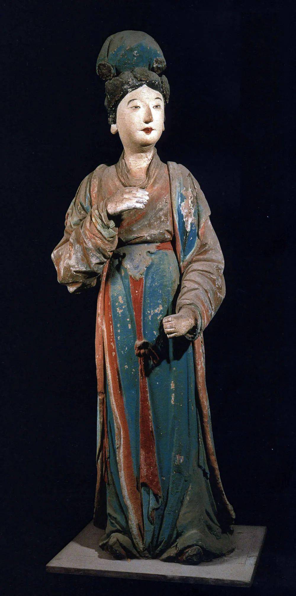 晋祠圣母殿彩塑:北宋现实主义雕塑的杰作