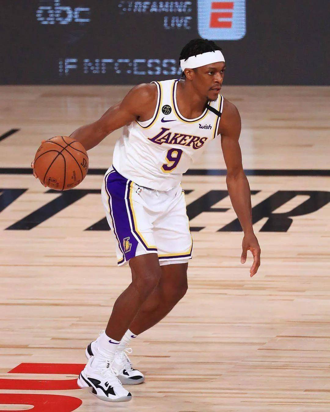 2020年篮球鞋实战排名_五双最适合女生的实战篮球鞋!