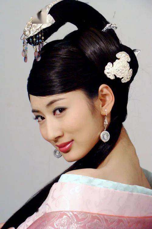 造型|谁来拯救越来越丑的古装剧？观众：中国电视剧，都被网红审美害惨了！