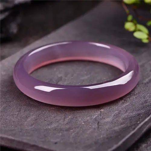 翡翠|一凡：玉髓真的不如翡翠？它的6位“贵族”，一般人还买不起……