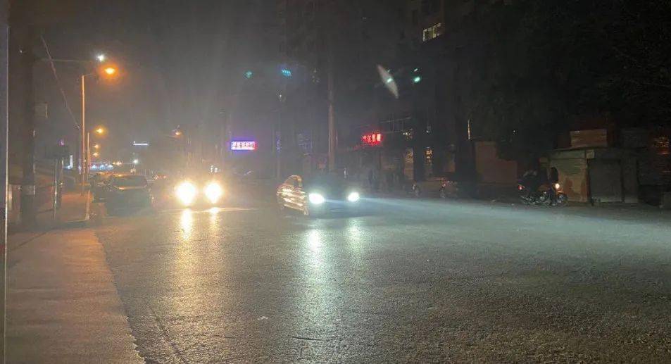 晚上的图片 f7eebf329c0a4bd1aa5ebfb9fe50628f.jpeg