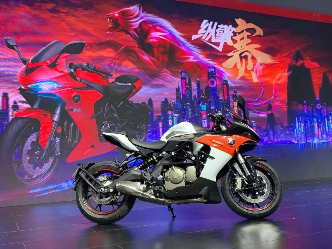 qjmotor是今年5月才成立的高端大排量摩托车品牌,是钱江摩托品牌布局