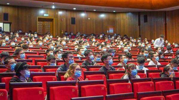 周绪红|为给大学新生上好一堂课，这位院士打电话请茅以升女儿讲述
