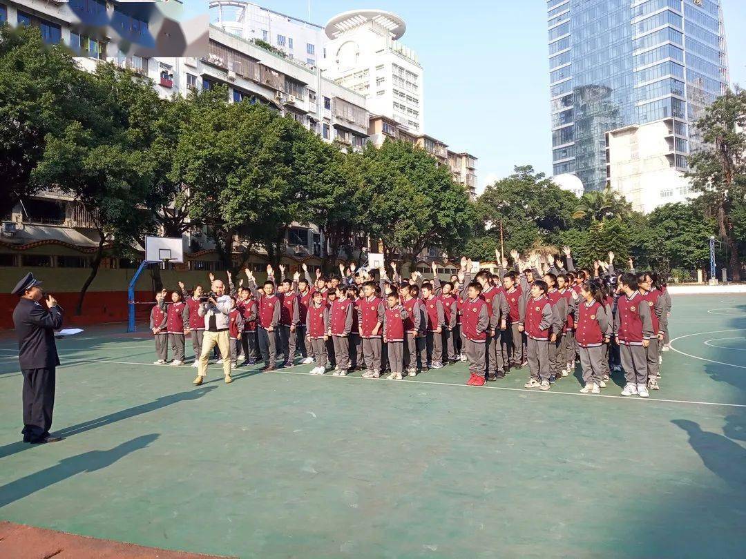 反邪| 柳州:柳州市龙城中学开展反邪教宣传进校园活动