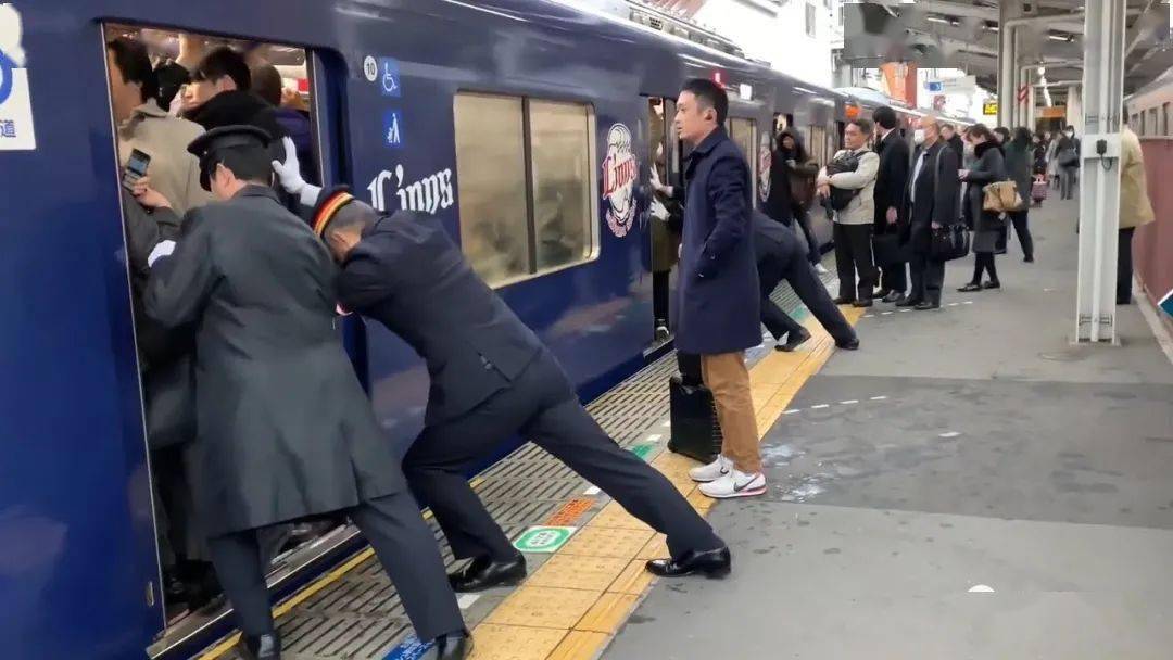 从地铁推手到日本铁路公司90年来首个外国社员一个站务员的独白