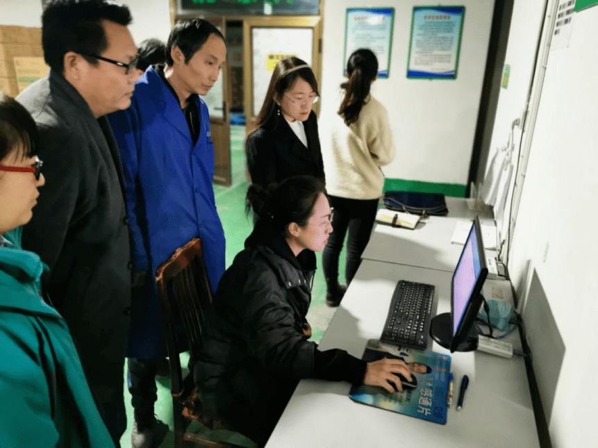 开云电竞-
【监视】白银市药品宁静义务视察员“上岗”啦!(图4) 开云电竞-
【监视】白银市药品宁静义务视察员“上岗”啦!(图4)