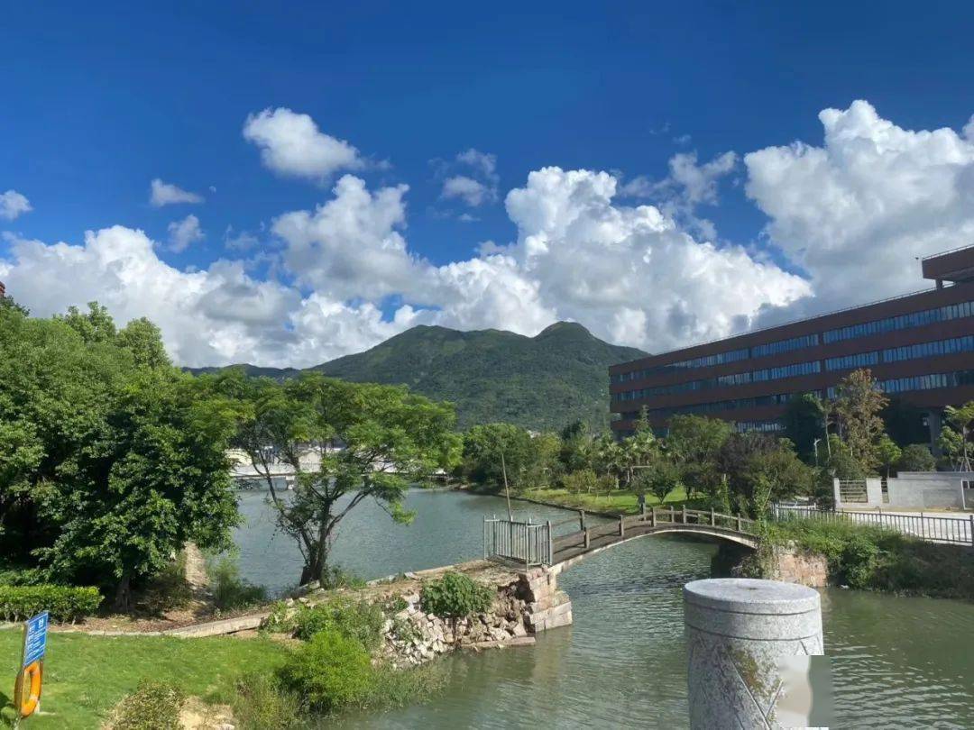 温州商学院2020级新生说第三期漫步温商秋意愈浓