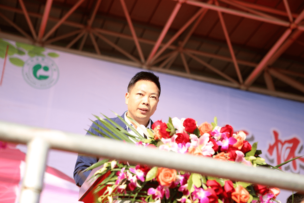 致词 仁怀市街道办事处党工委委员,武装部长,办事处副主任卢准