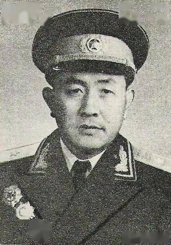 梁金华(湖南汨罗人,1961年晋升少将)参谋长:赵俊(安徽六安人,开国少将