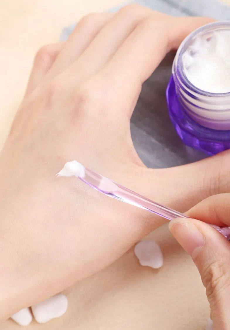 精华|惊了！小棕瓶平替竟然上位成功？