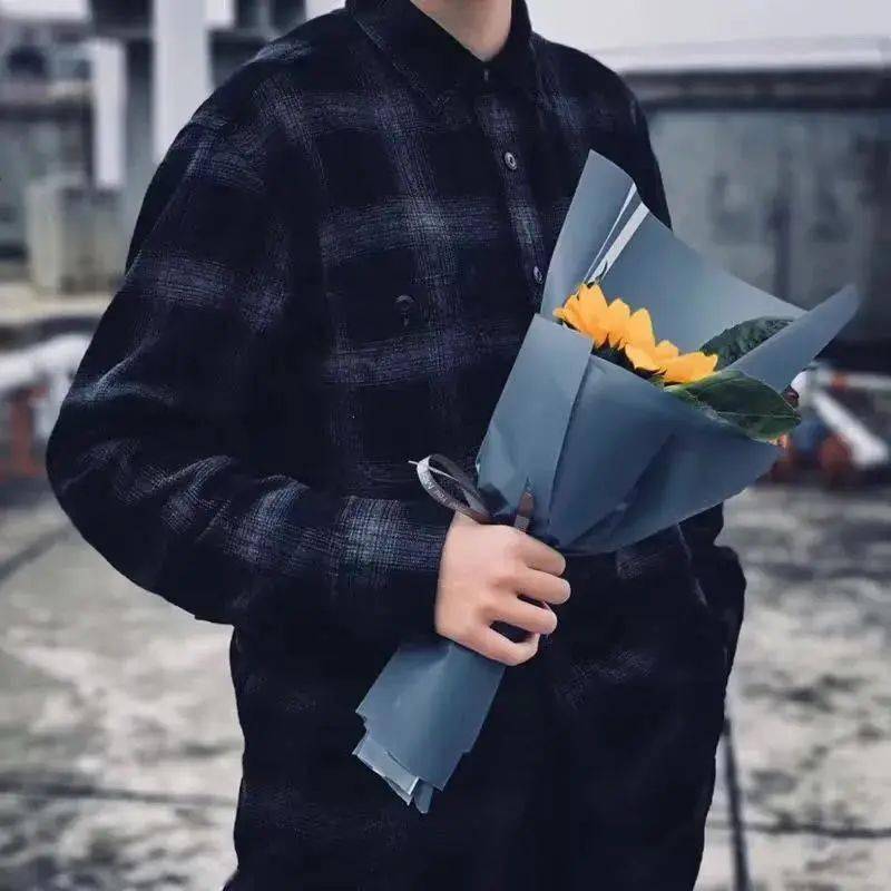 巨款|今日头像丨这个冬天可以当穿你外套的那个女孩吗？