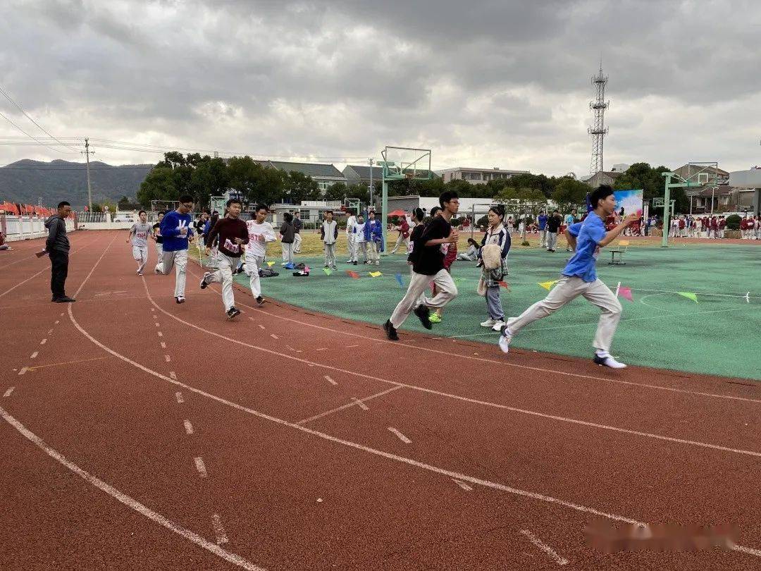 运动彰显青春风采记鹤浦中学第39届运动会顺利举行