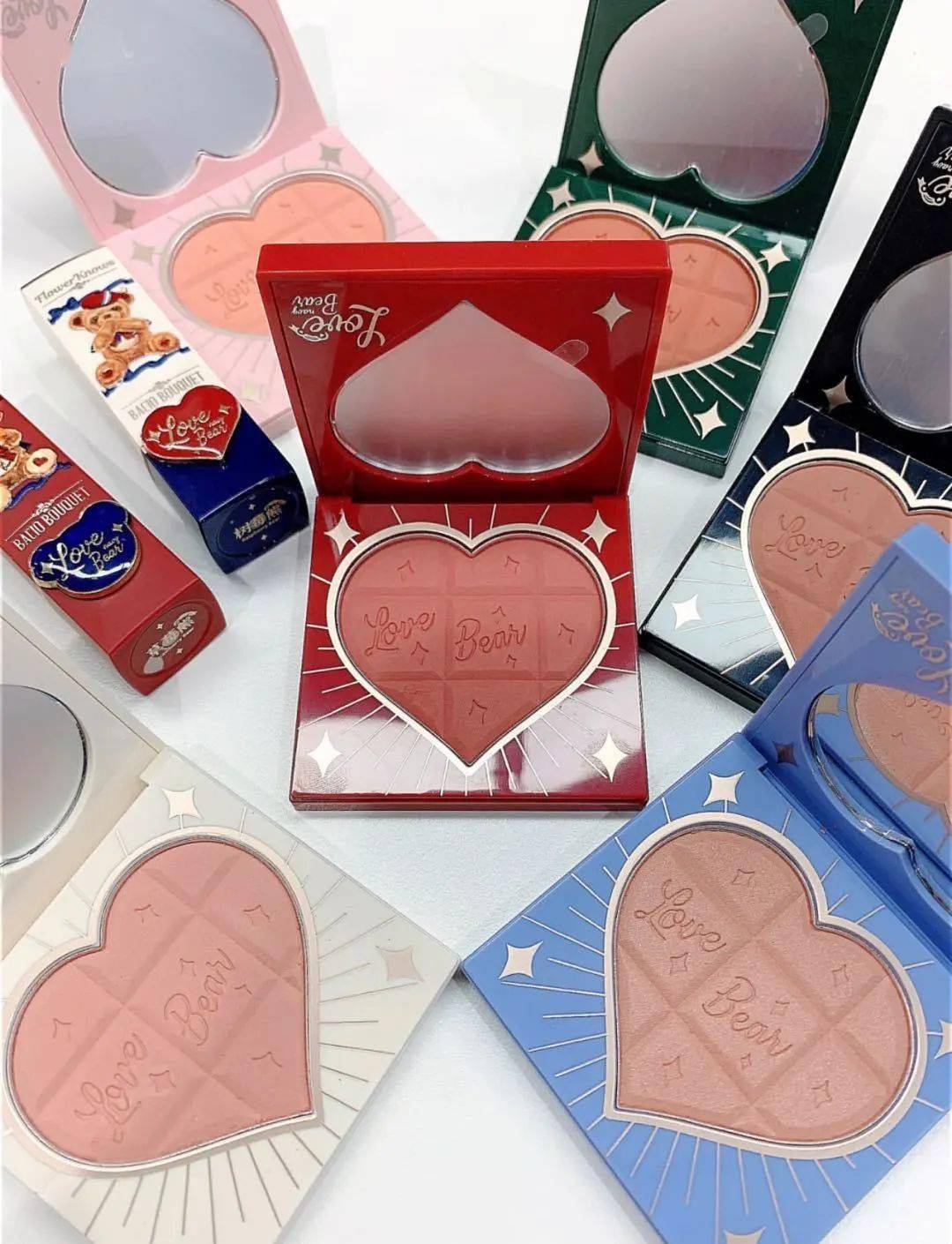 眼影|露华浓要倒闭了？30块买这些，更加赚！