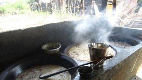 零食|堪比“垃圾袋”的零食，老人还常买给孩子吃男童胃里发现“胶”