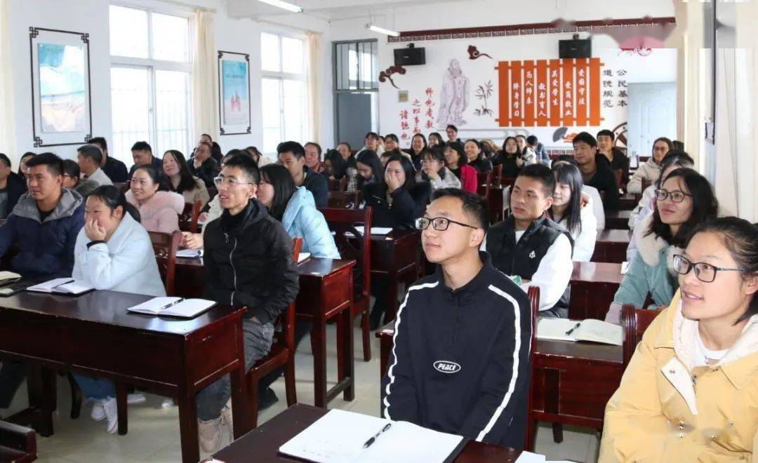 驾车中学开展消防安全知识培训