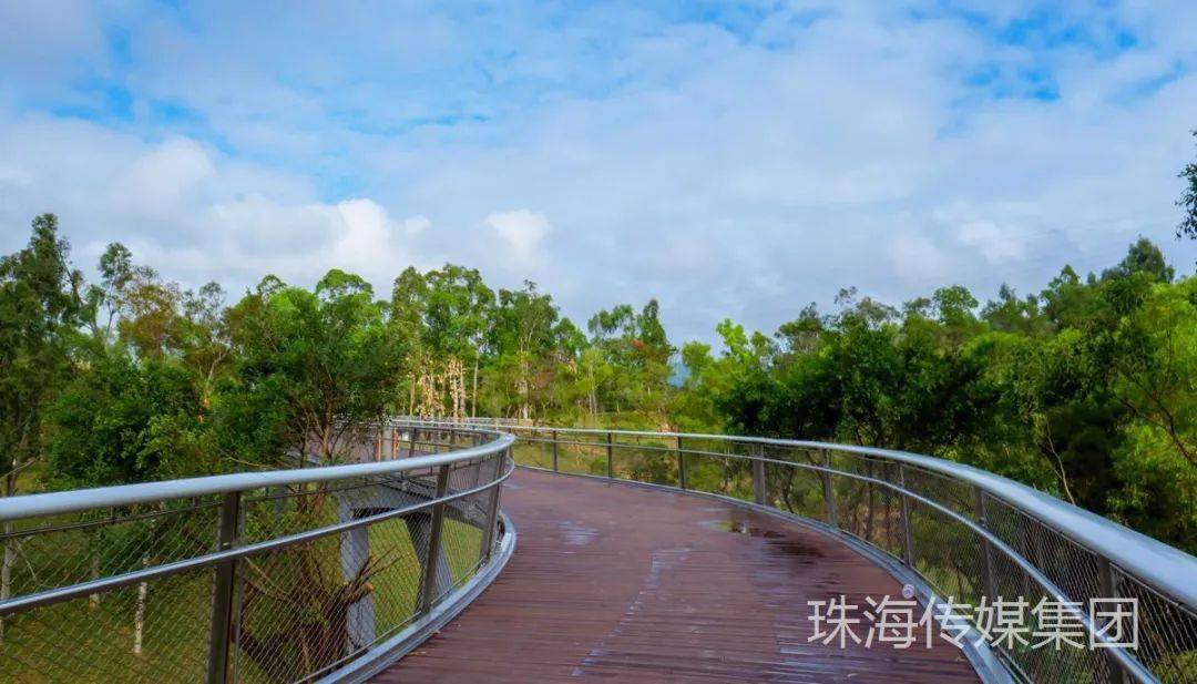 香山湖直通海天公园,步行栈桥来了!明天就能抢先体验!