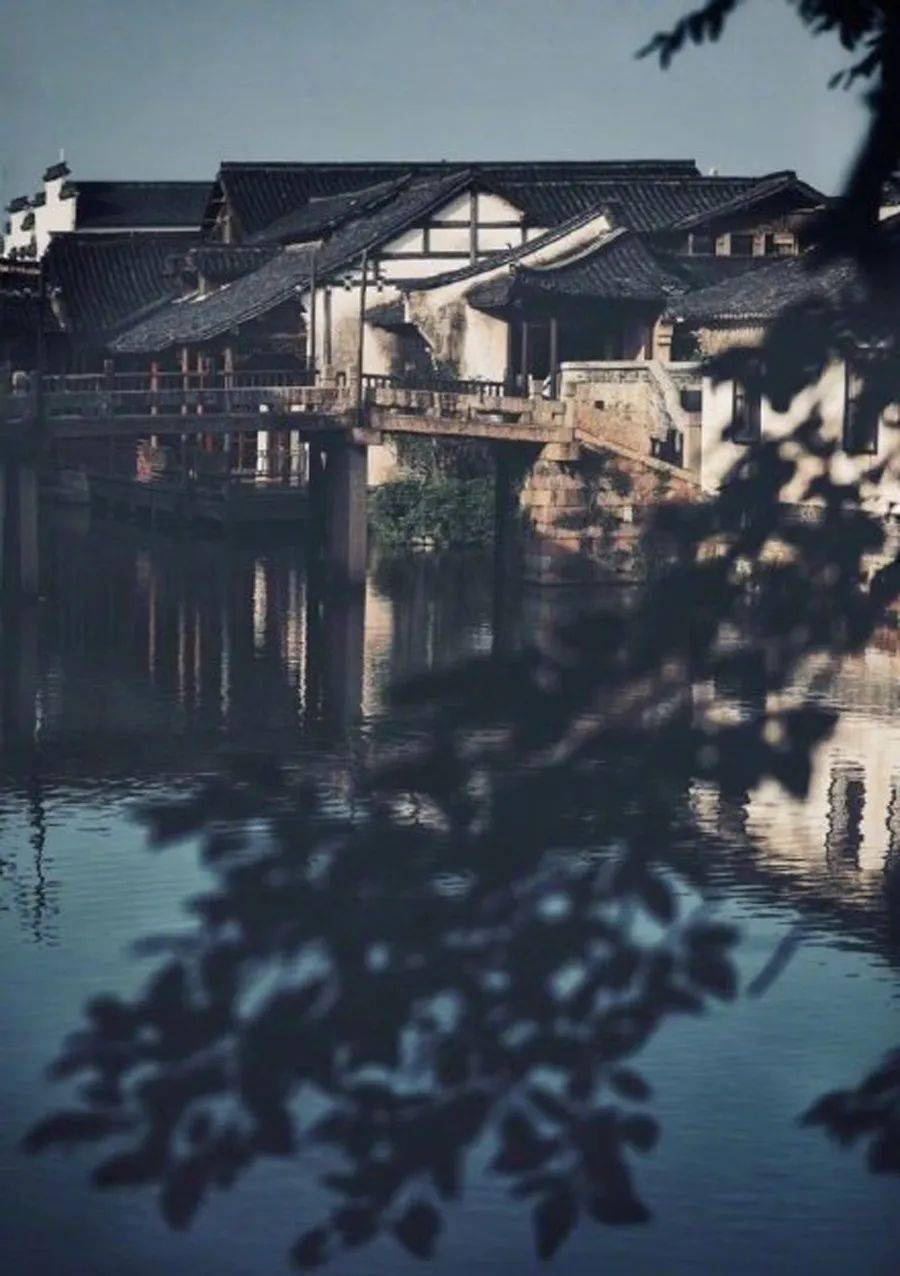 乌镇两日游年华似水匆匆一瞥多少岁月轻描淡写28至29日298元乌镇水乡